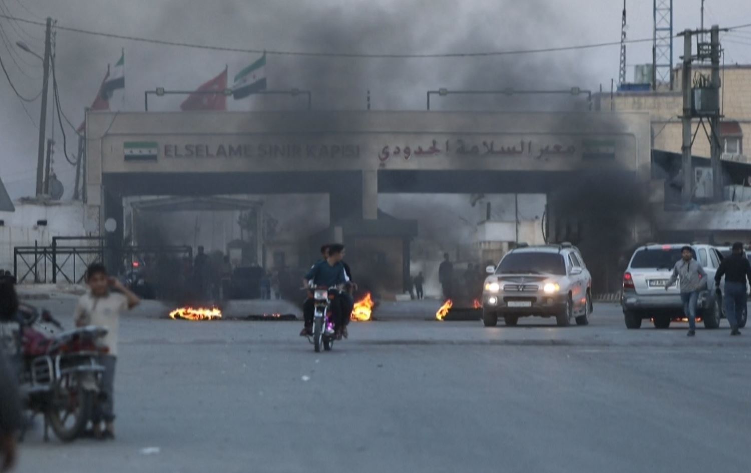 Xelkê Ezazê ji egera derbasbûna Desteya Tehrîr el-Şam bo navçeyê bi tirs in