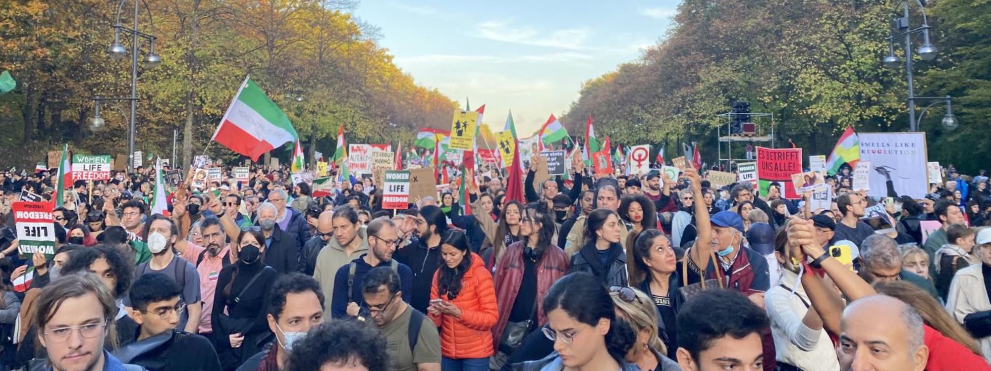 BERLİN -  Rojhılat ve İran'daki gösteriler ile dayanışma mitingi düzenlendi