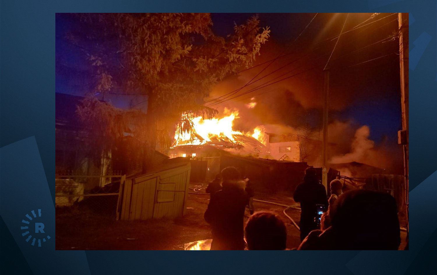 Rusya'da savaş uçağı yerleşim yerine düştü