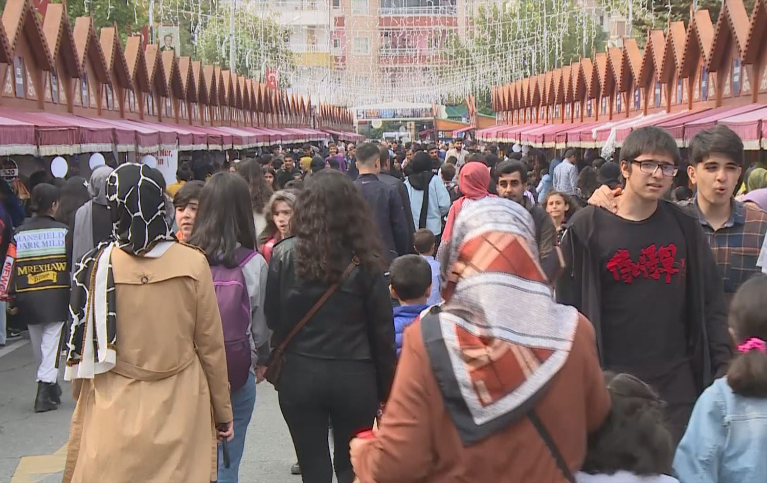 Weşanxaneyên Kurdî ji bo 5emîn Pêşangeha Pirtûkan a Êlihê nehatine vexwendin