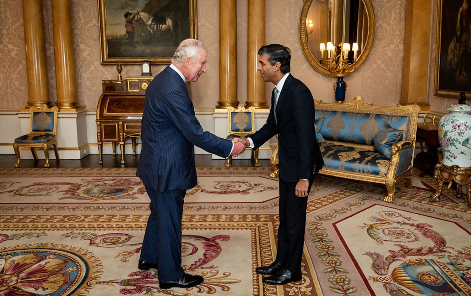 Rishi Sunak erka avakirina hikûmetê ji Şah Charles ê 3êm wergirt