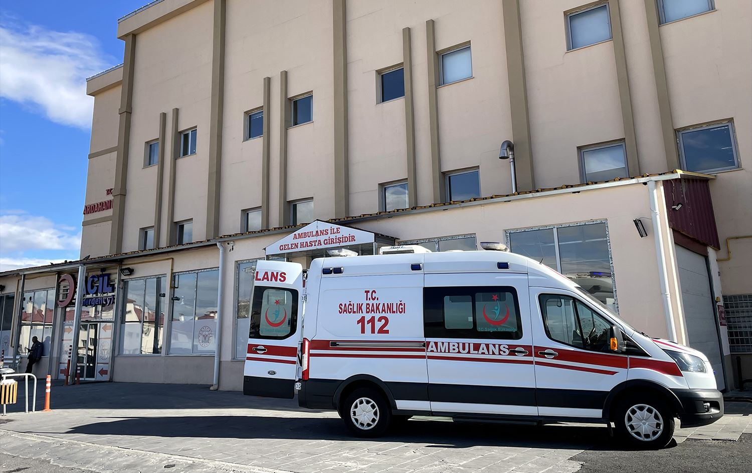 Li Erdexanê 25 xwendekar bi xwarinê bi jehrî ketin