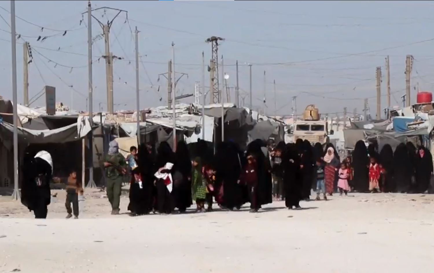 Awustralya 17 welatiyên xwe ji Kampa Rojê vedigerîne