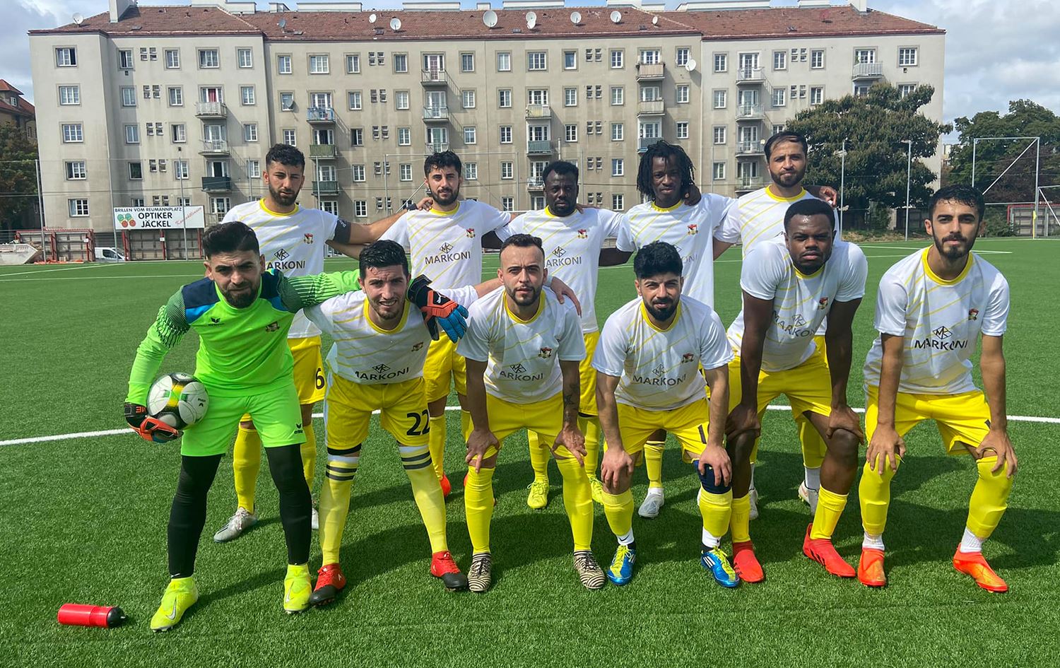 Tîma futbolê FC Kurd Wien li Awusturyayê nûnertiya Kurdan dike