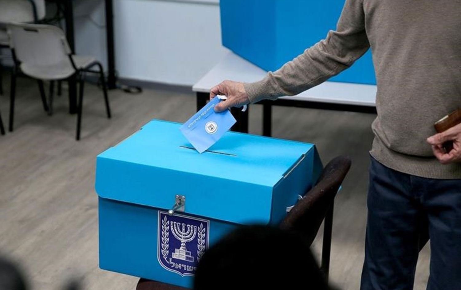 İsrail'de erken genel seçim: Oy verme işlemi başladı