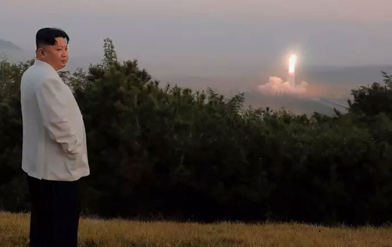 Kuzey Kore'den en az 10 füze denemesi