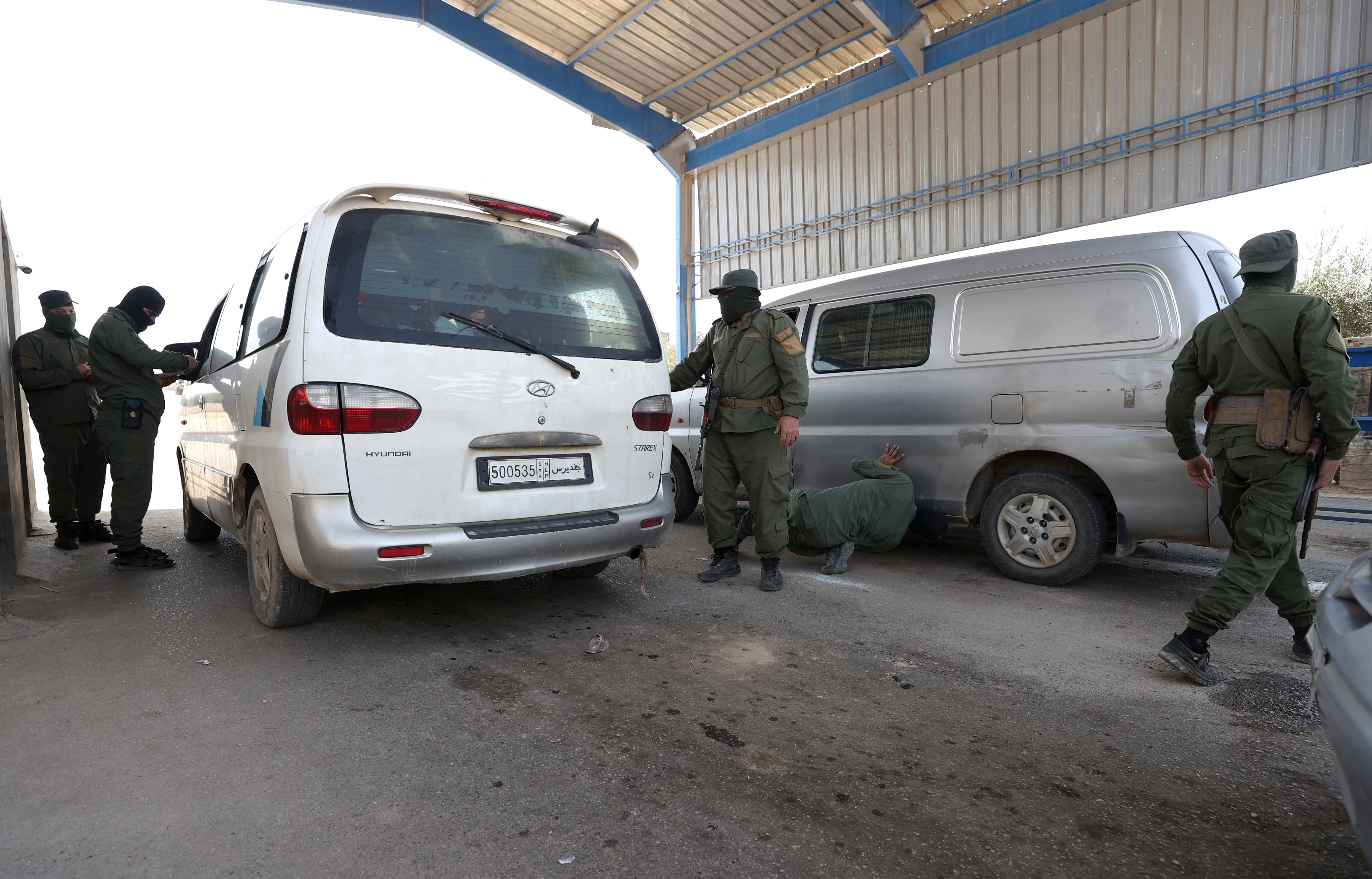 Kurdish politician suspects US greenlighted takeover of Afrin by radical fighters