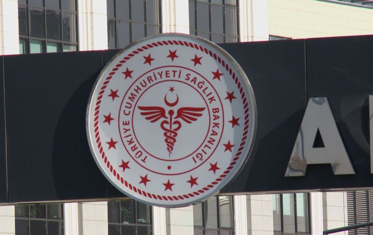 Li Tirkiye û Bakurê Kurdistanê nexweş nikarin dorê bistînin