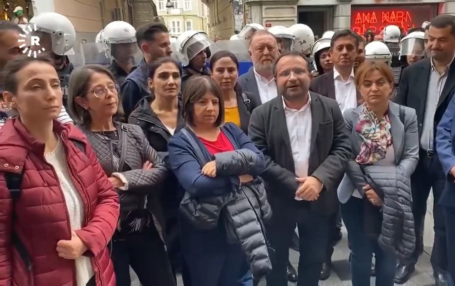 HDP: Heta mijara bikaranîna çekên kîmyewî zelal bibe em dê li ber xwe bidin