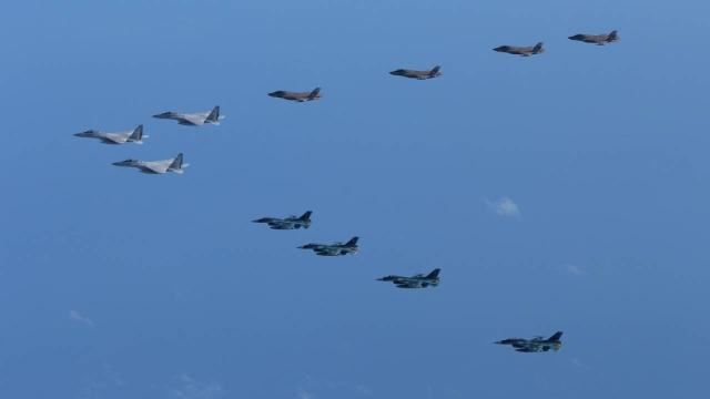 Japonya ve ABD'den ortak tatbikat