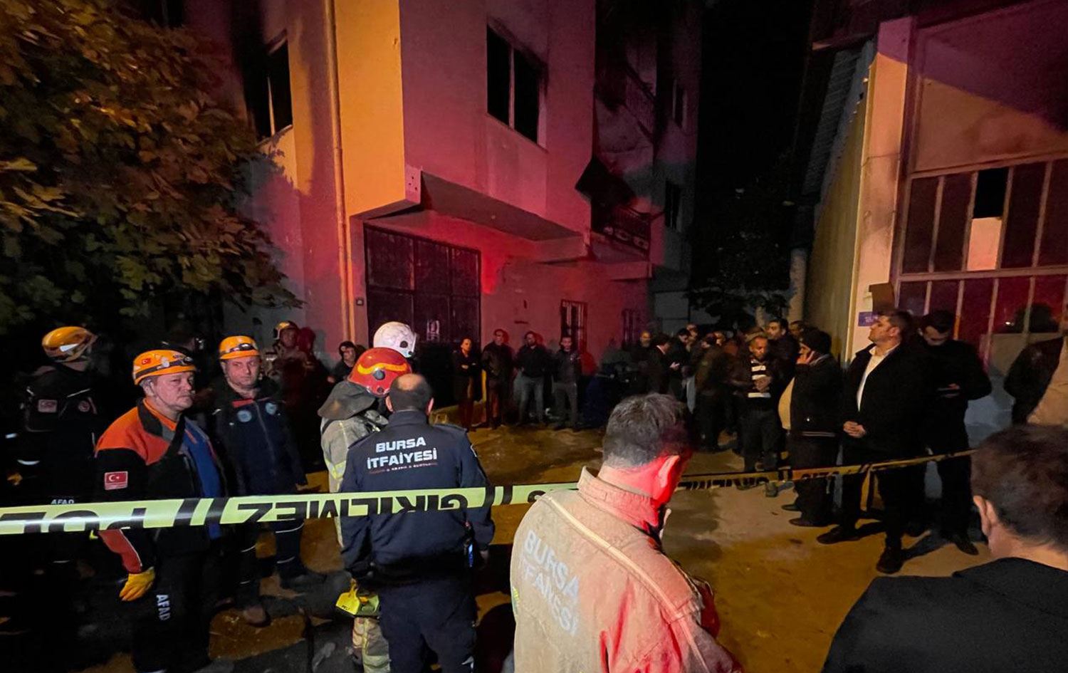 Bursa'da yangın: Aynı aileden 8'i çocuk 9 kişi yaşamını yitirdi