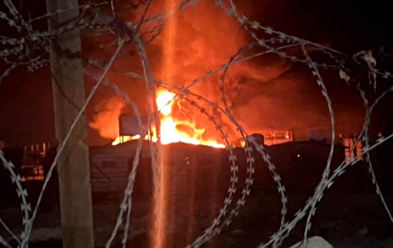 Karwaneke barhilgiran li ser sînorê Iraq-Sûriyê hat bombebarankirin