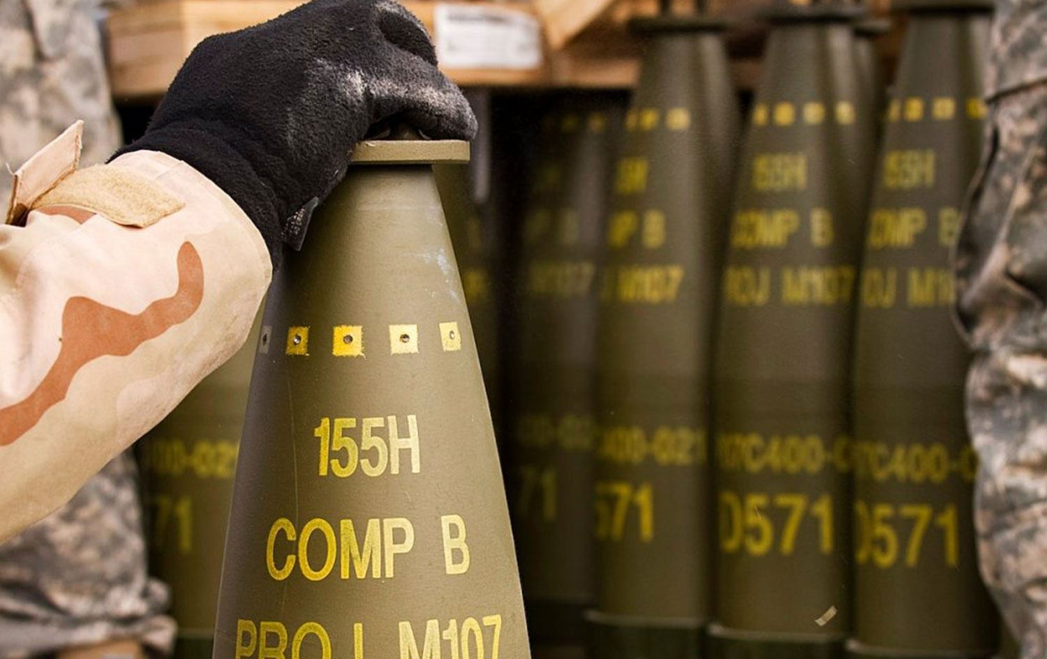 ABD, Ukrayna  için Güney Kore'den 100 bin obüs top mermisi alacak