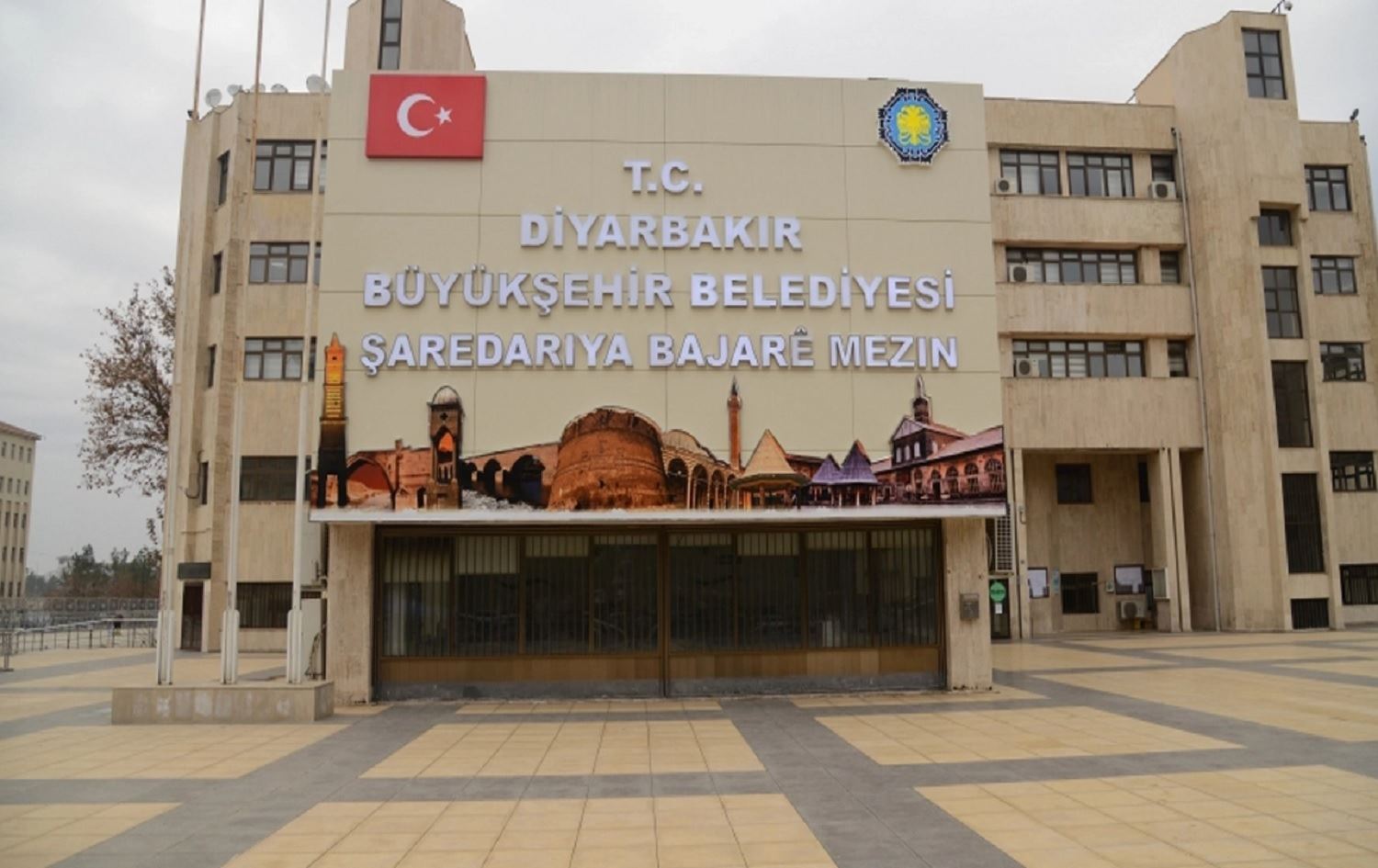 Heciz ketiye ser hemû milkên Şaredariya Amedê