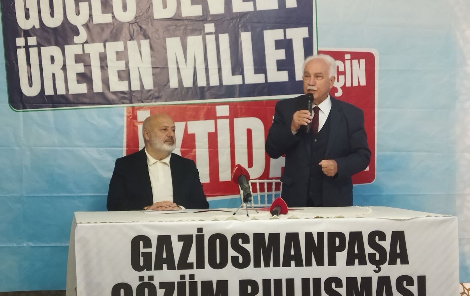 Dogu Perinçek: Em di demek nêzîk de diçin Sûriyê