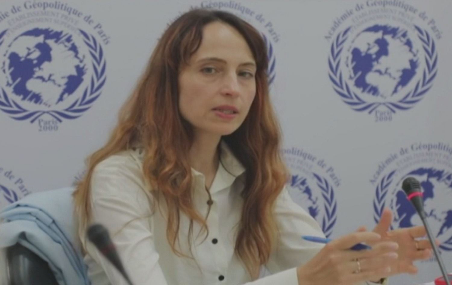 Raportera NY: Em dixwazin cezayên li ser Sûriyê bên rakirin