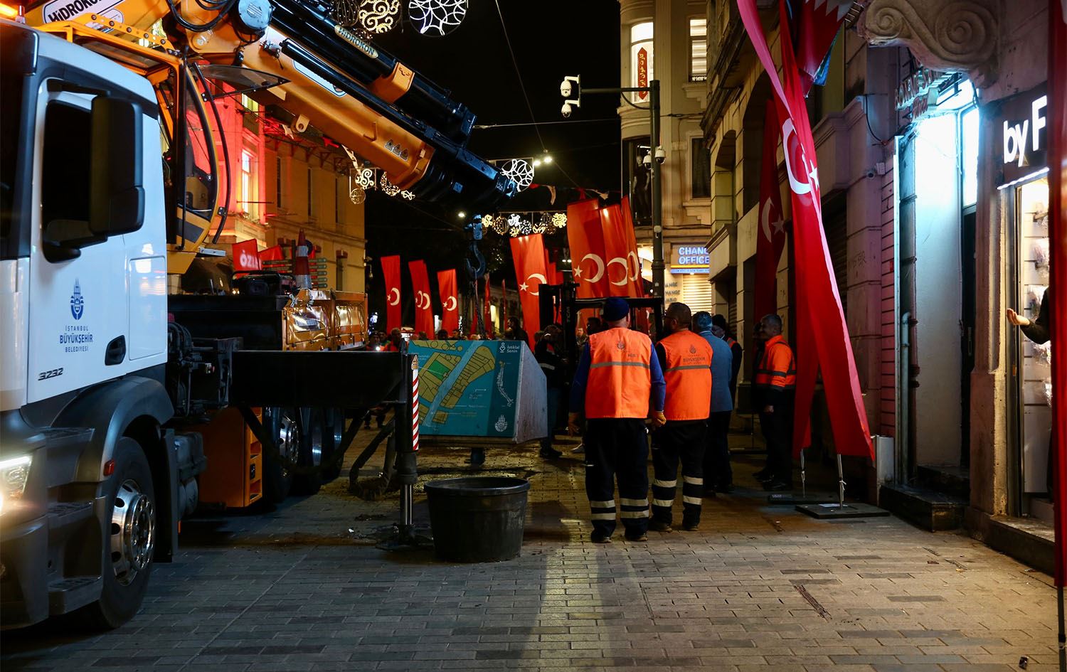 هاتووچۆ لە شەقامی ئیستقلال ئاسایی دەکرێتەوە