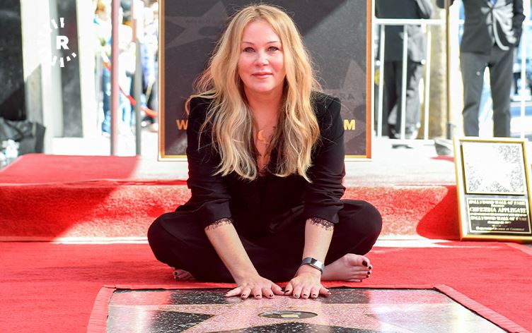 لە هۆلیوود ئەستێرەی نێوداران بە کریستینا ئەپلگێیت بەخشرا