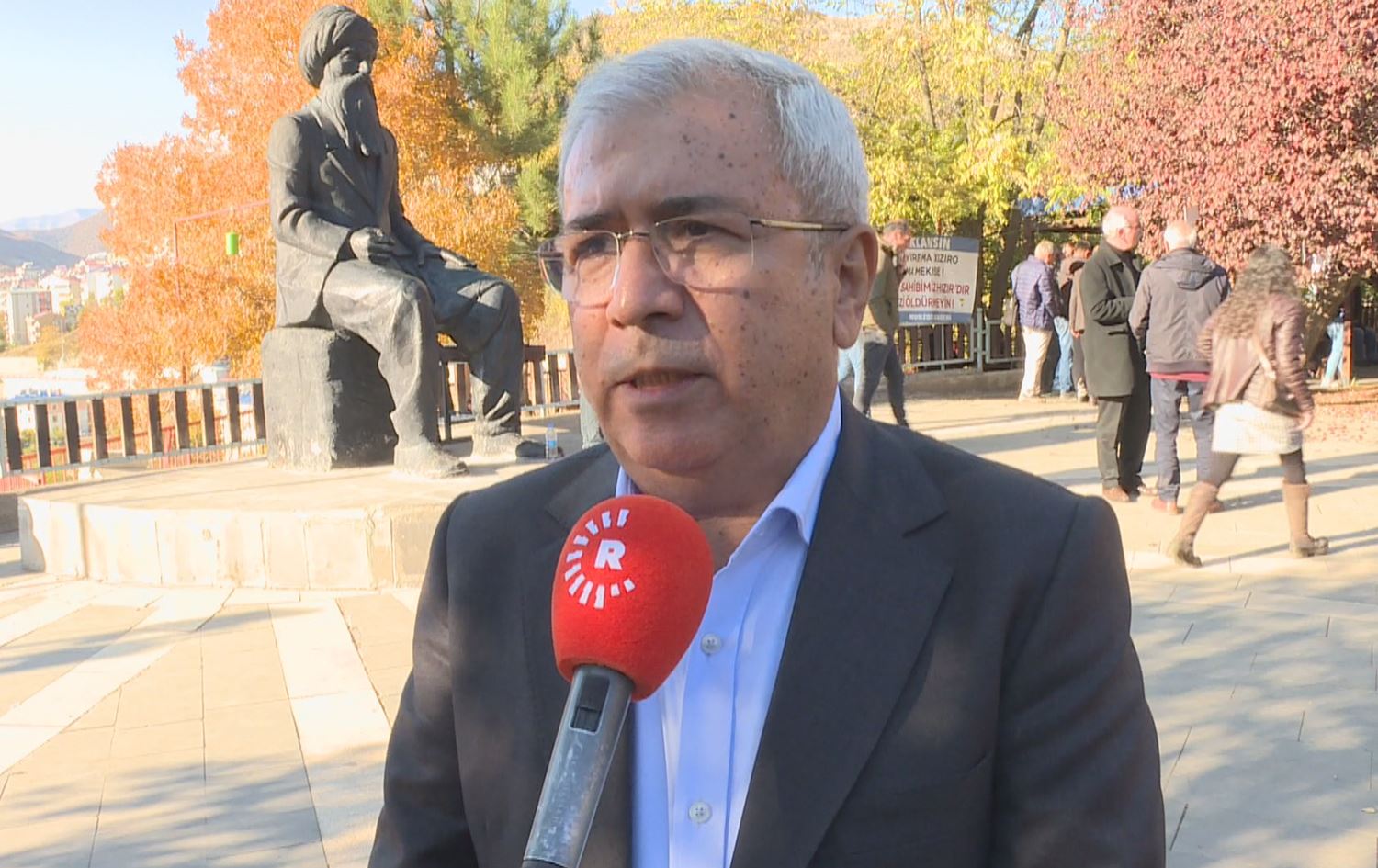 Parlamenterê HDPê: 25-30 milyon Kurd hene lê dewlet wan qebûl nake