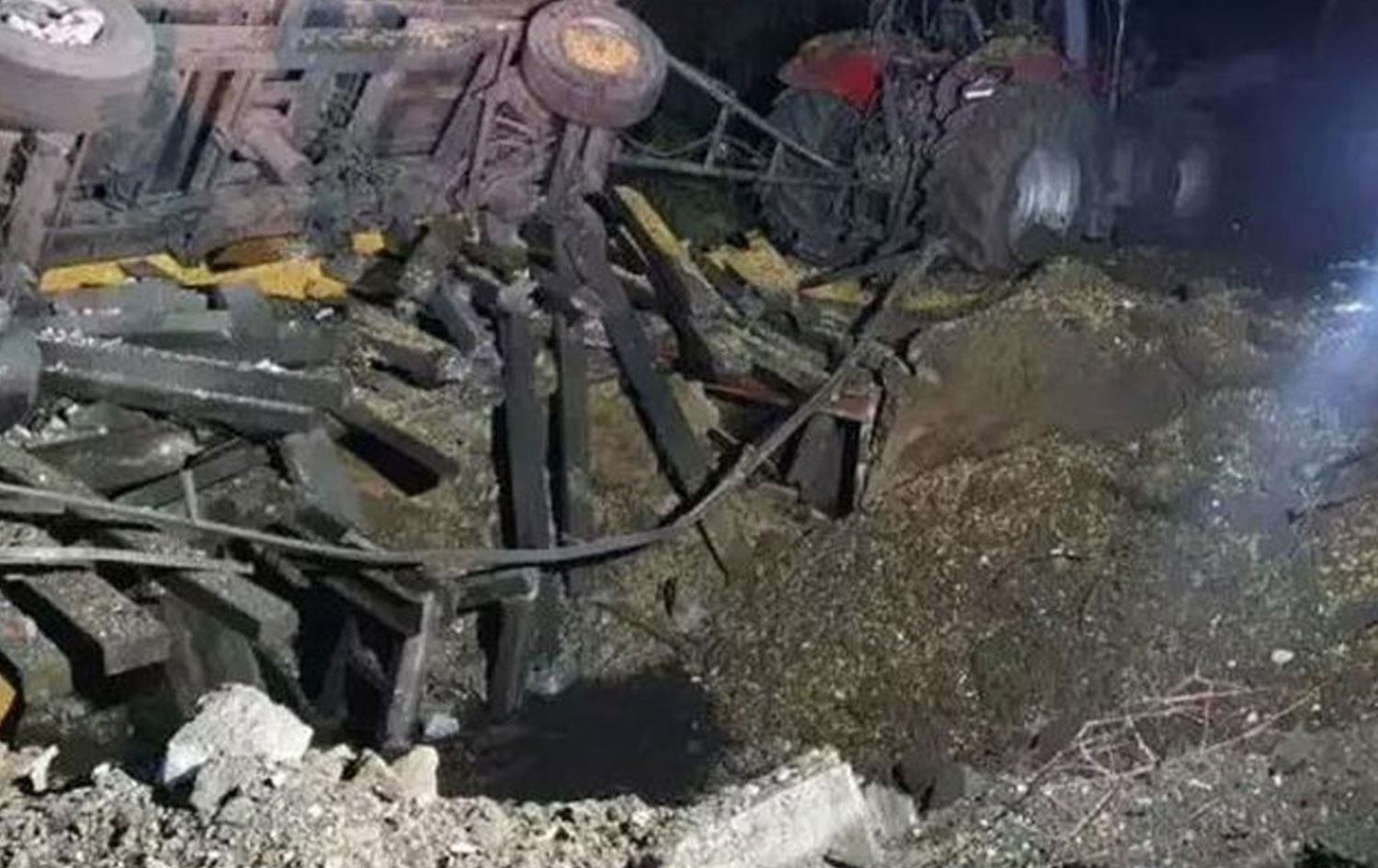 Du mûşek ketin nav axa Polanda û du kes hatin kuştin