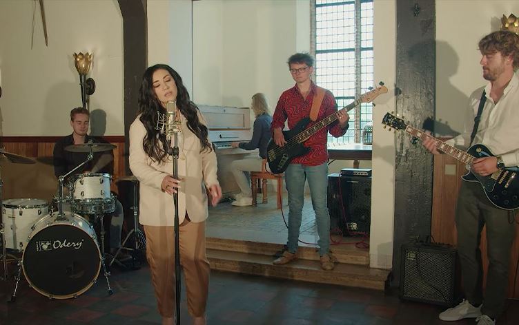 چۆپی گۆرانییەکی ئەدێل دەڵێتەوە