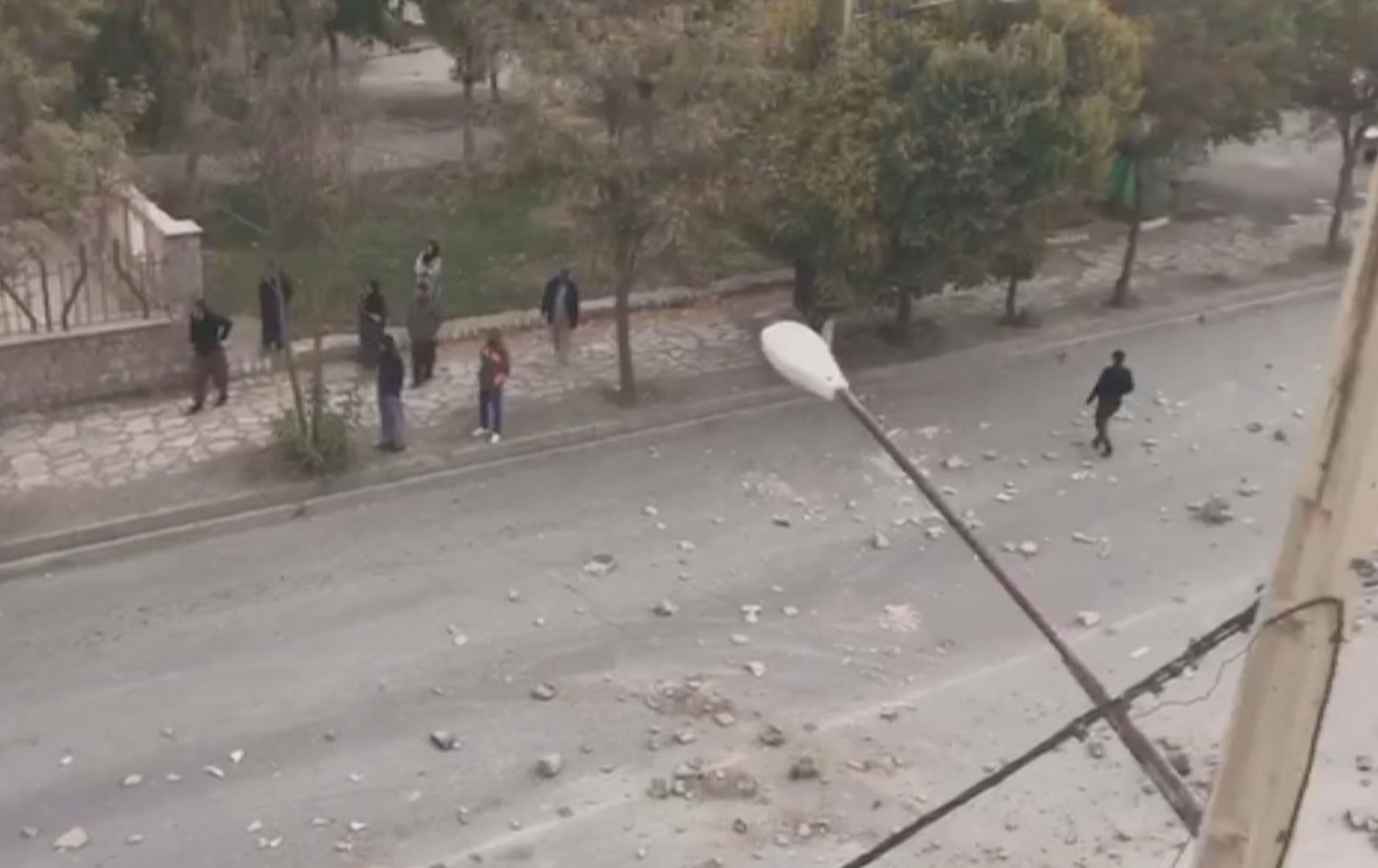 خۆپێشاندەرانی کامێران رووبەڕووی تووندوتیژی بوونەوە