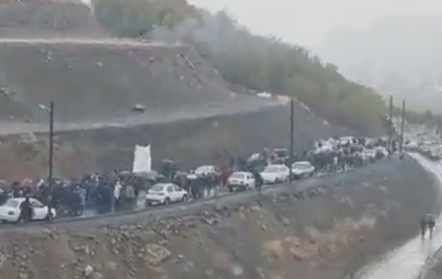 تەرمی قوربانییانی شەوی رابردووی بۆکان و سەقز بەخاک سپێردران