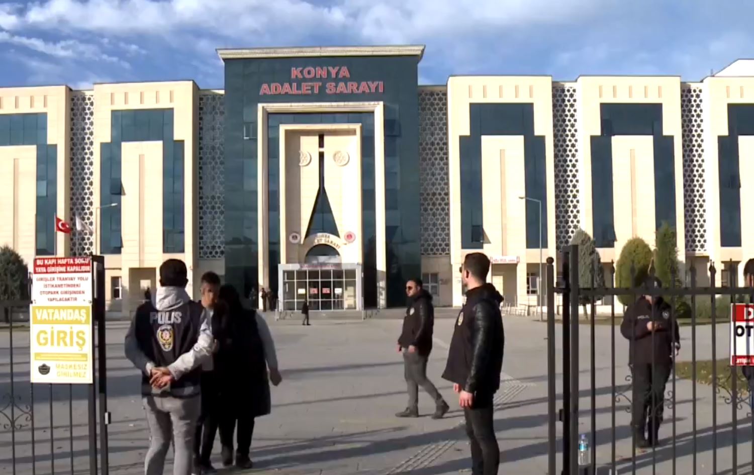 Kujerê malbata Dedeogullari bi girtina heta hetayî hat cezakirin