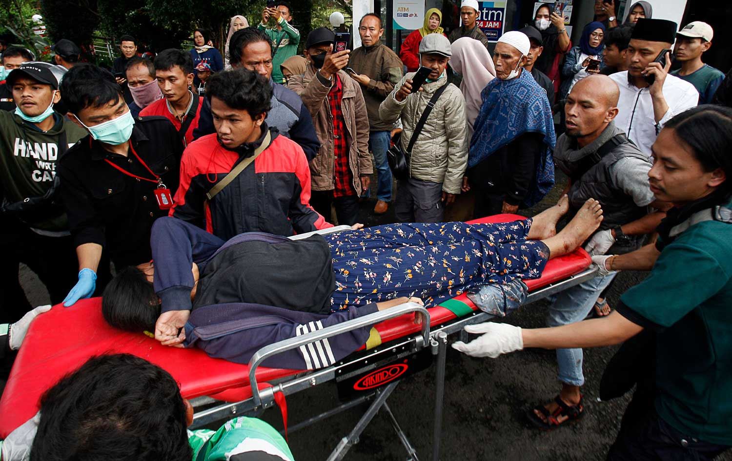 بەهۆی بوومەلەرزەیەک لە ئیندۆنیزیا 56 کەس گیانیان لەدەستداوە