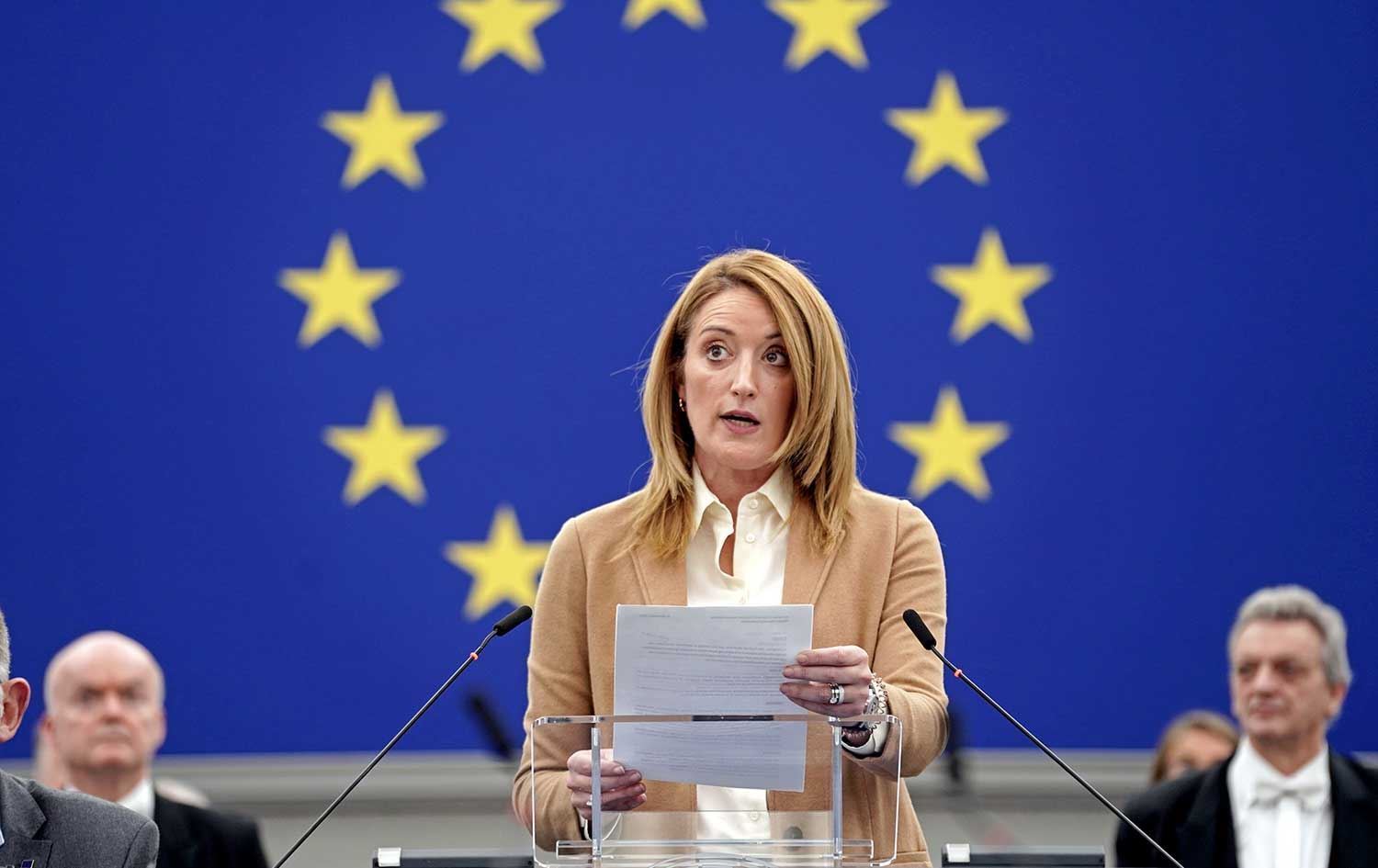 Parlamentoya Ewropayê têkiliyên xwe yên bi rayedarên Îranê re rawestand