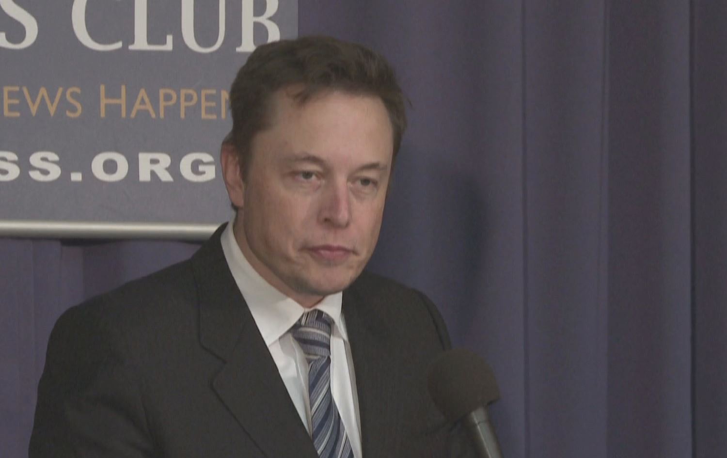 ئیلۆن مەسک بەهۆی شێوازی بەڕێوەبردنی تویتەرەوە رەخنەباران دەکرێت