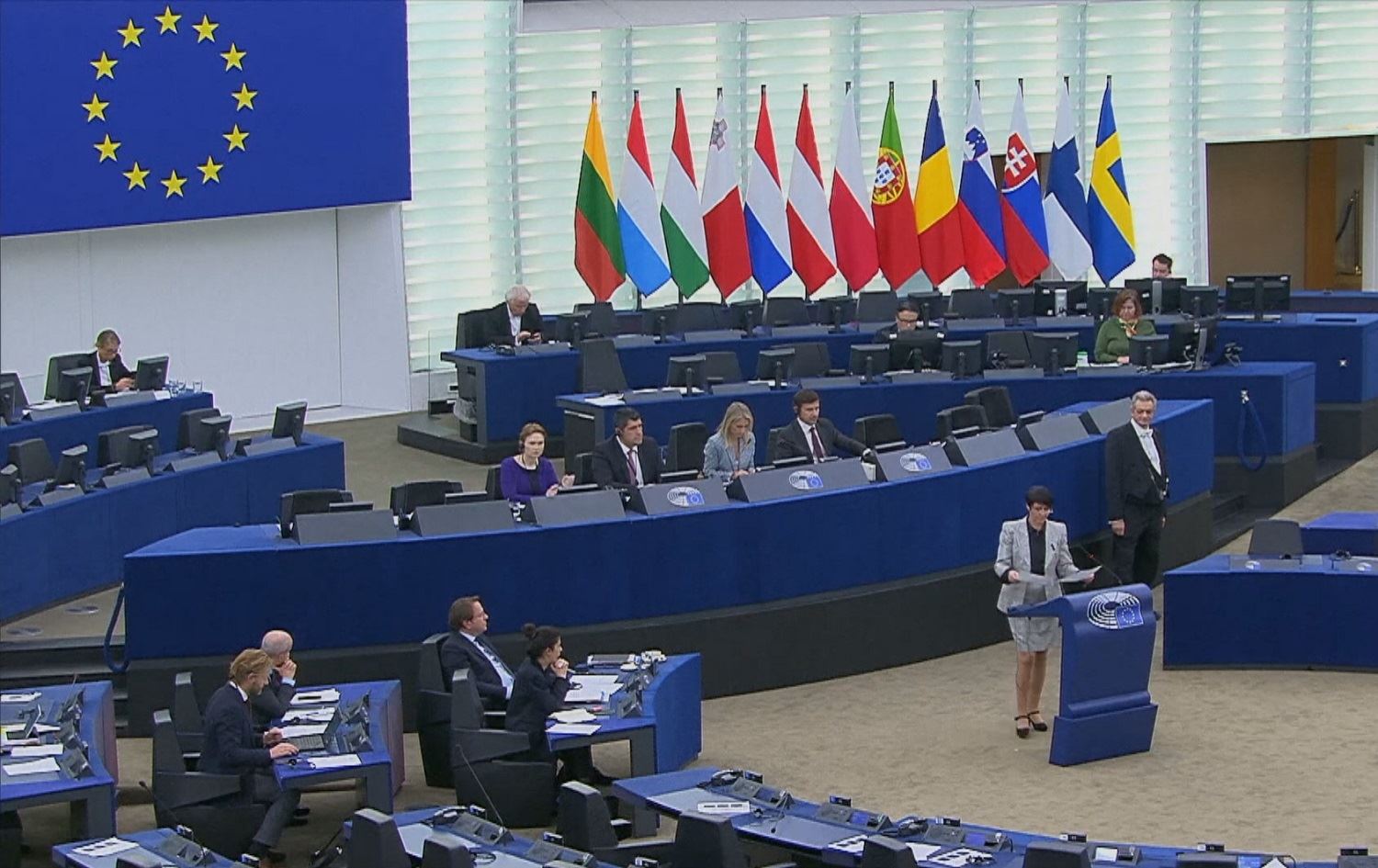 Parlementoya Ewropa peywendiyên xwe li gel Îranê qut dike