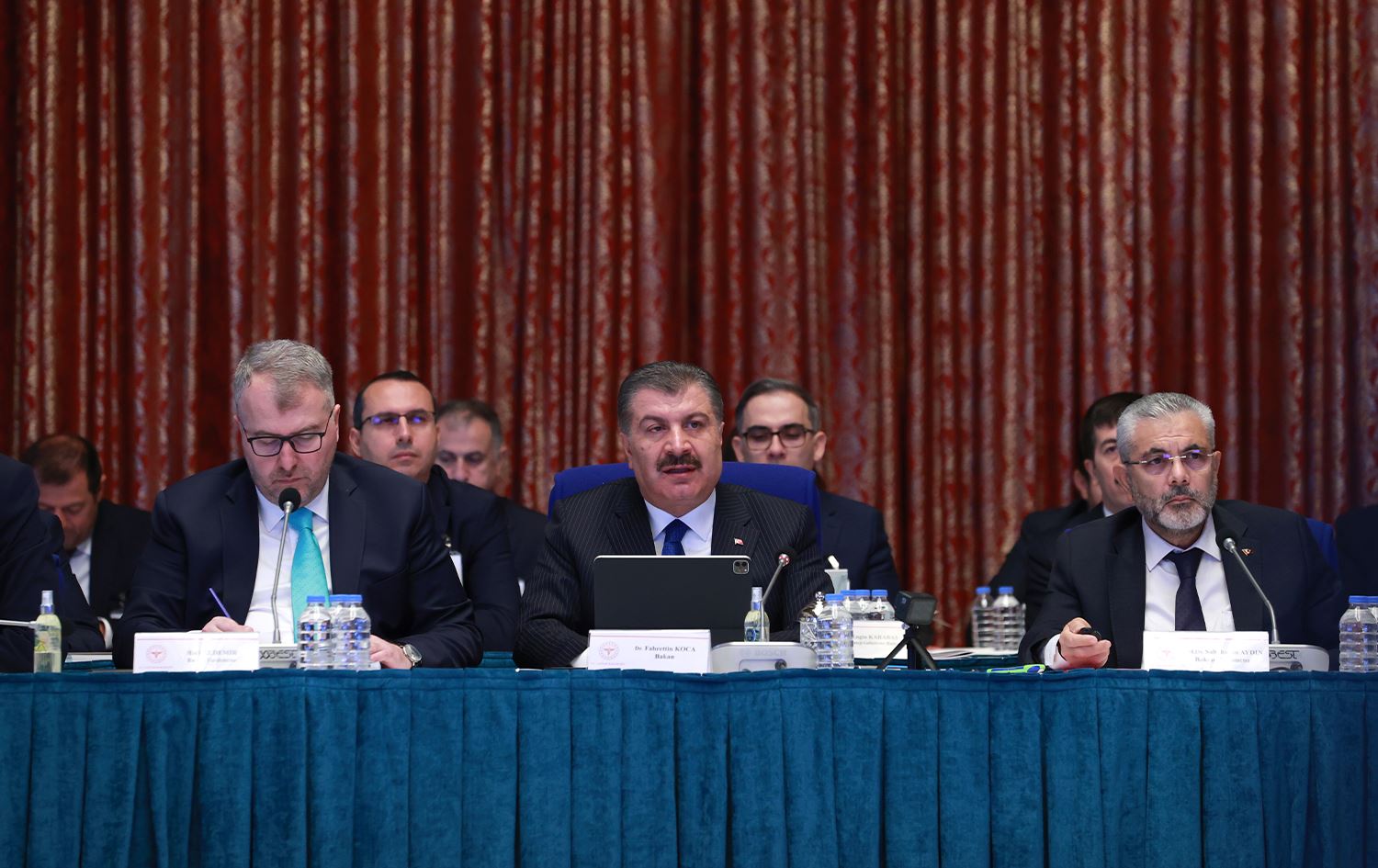 Fahrettîn Koca: Îsal 3 hezar û 194 pizîşkan dest ji kar berdane