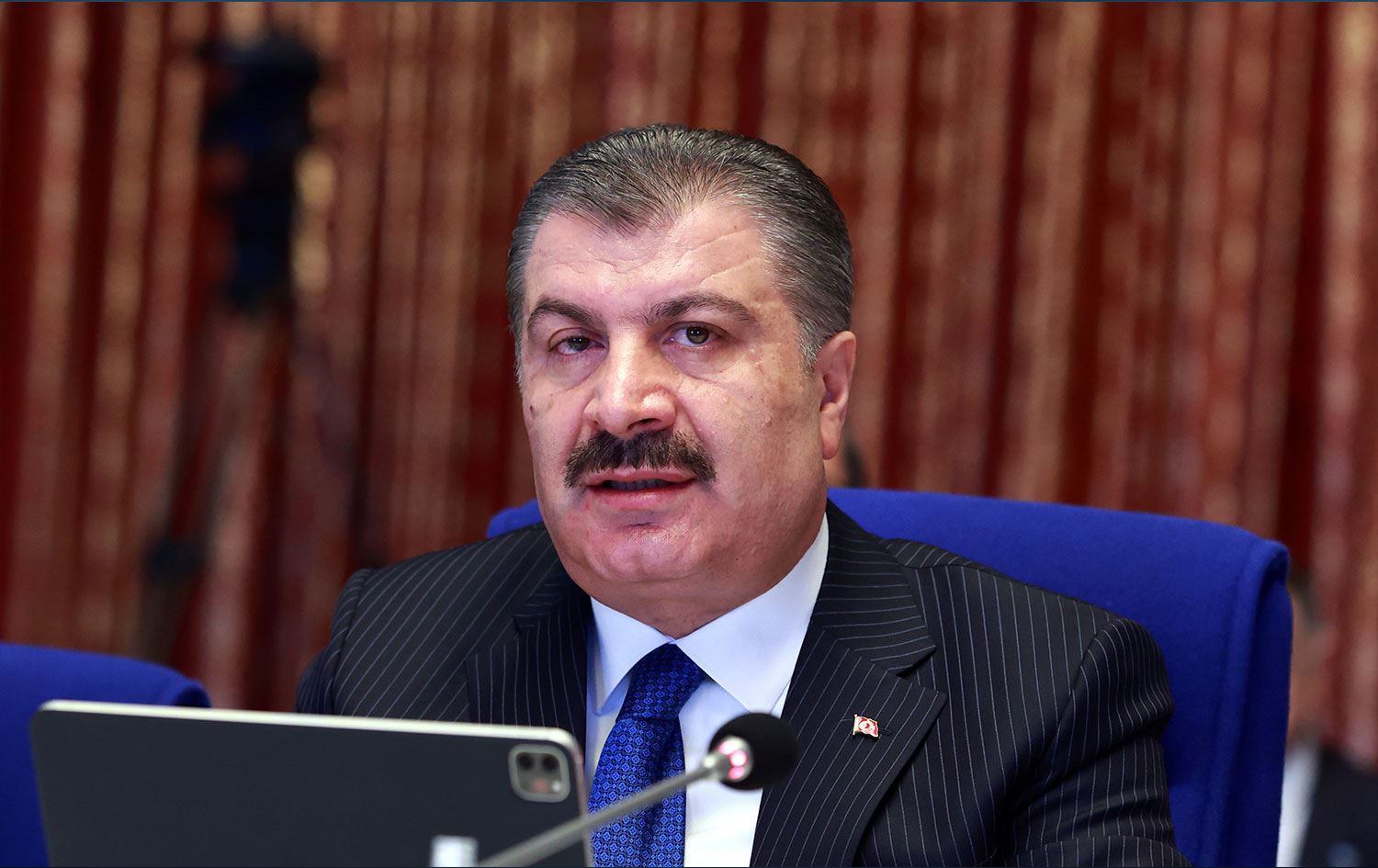 Fahrettin Koca: 2 bin 239 uzman hekim ve bin 955 hekim istifa etti