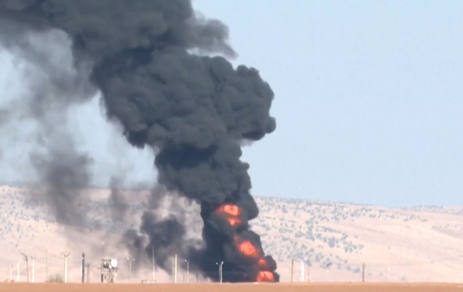 Tirkiyê di êrîşên xwe de dibistan, nexweşxane û wêstgehên petrolê armanc dike