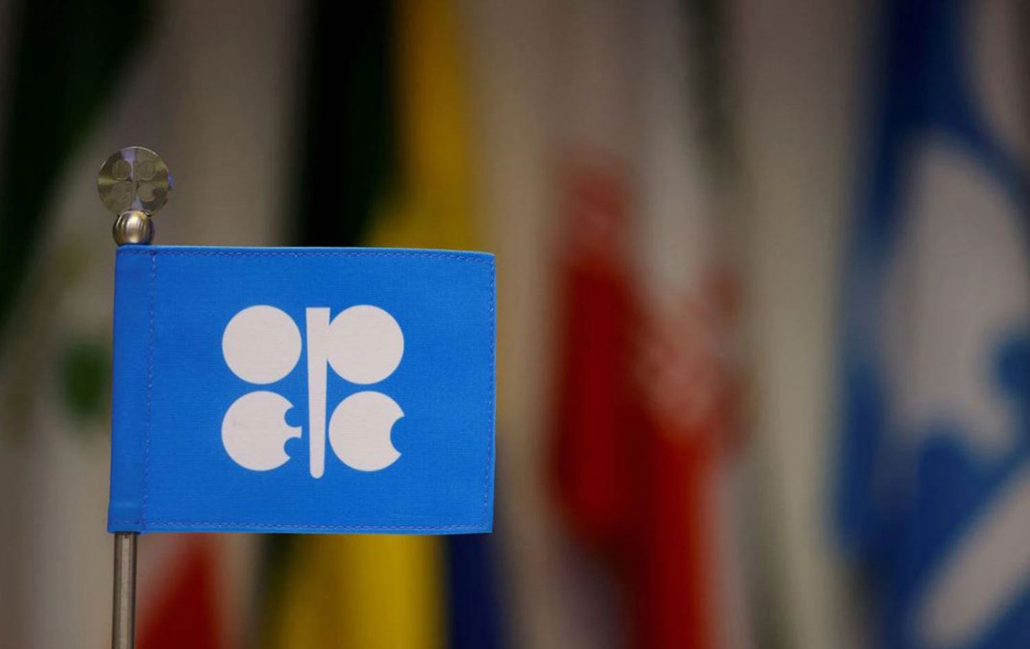 Irak ve Suudi petrol bakanları OPEC+’nın son kararını görüştü