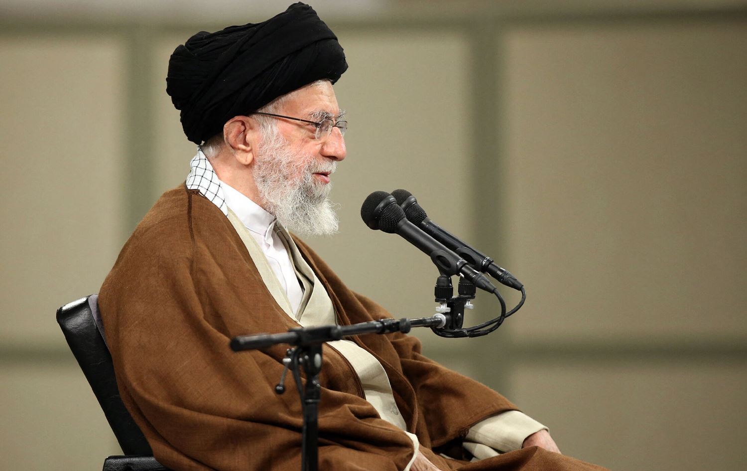 Xamineyî: Divê xwepêşander bêne cezakirin