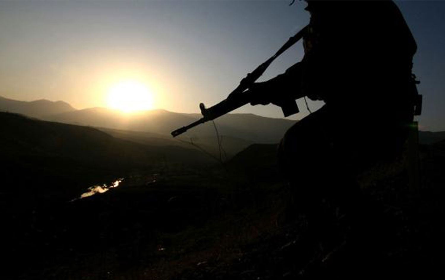 Hakkari'de yıldırım düşmesi sonucu 3 korucu yaralandı