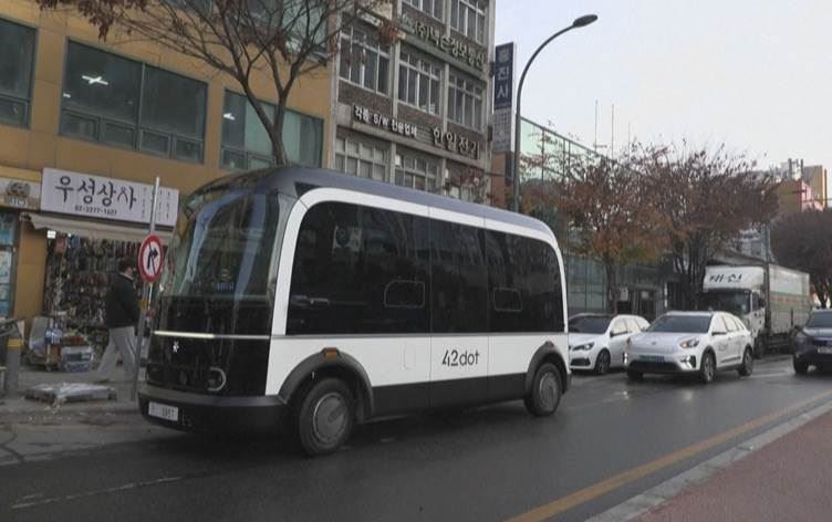 Güney Kore'de sürücüsüz otobüs seferleri başladı