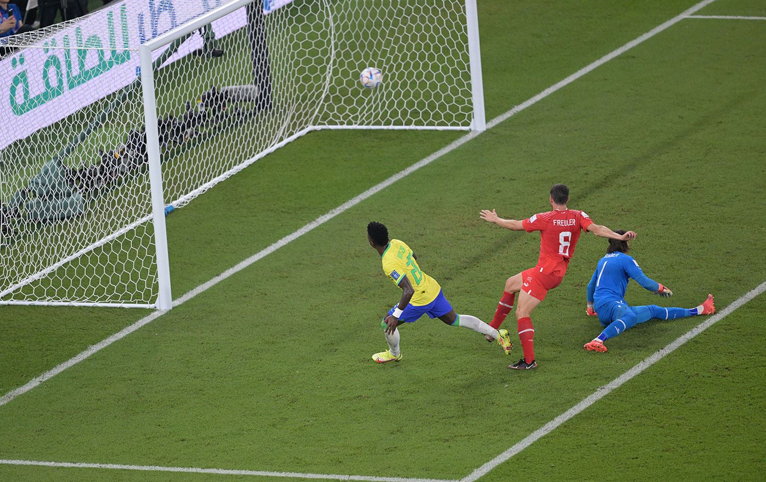 Brezilya, İsviçre'yi 1-0 yenerek 2'de 2 yaptı