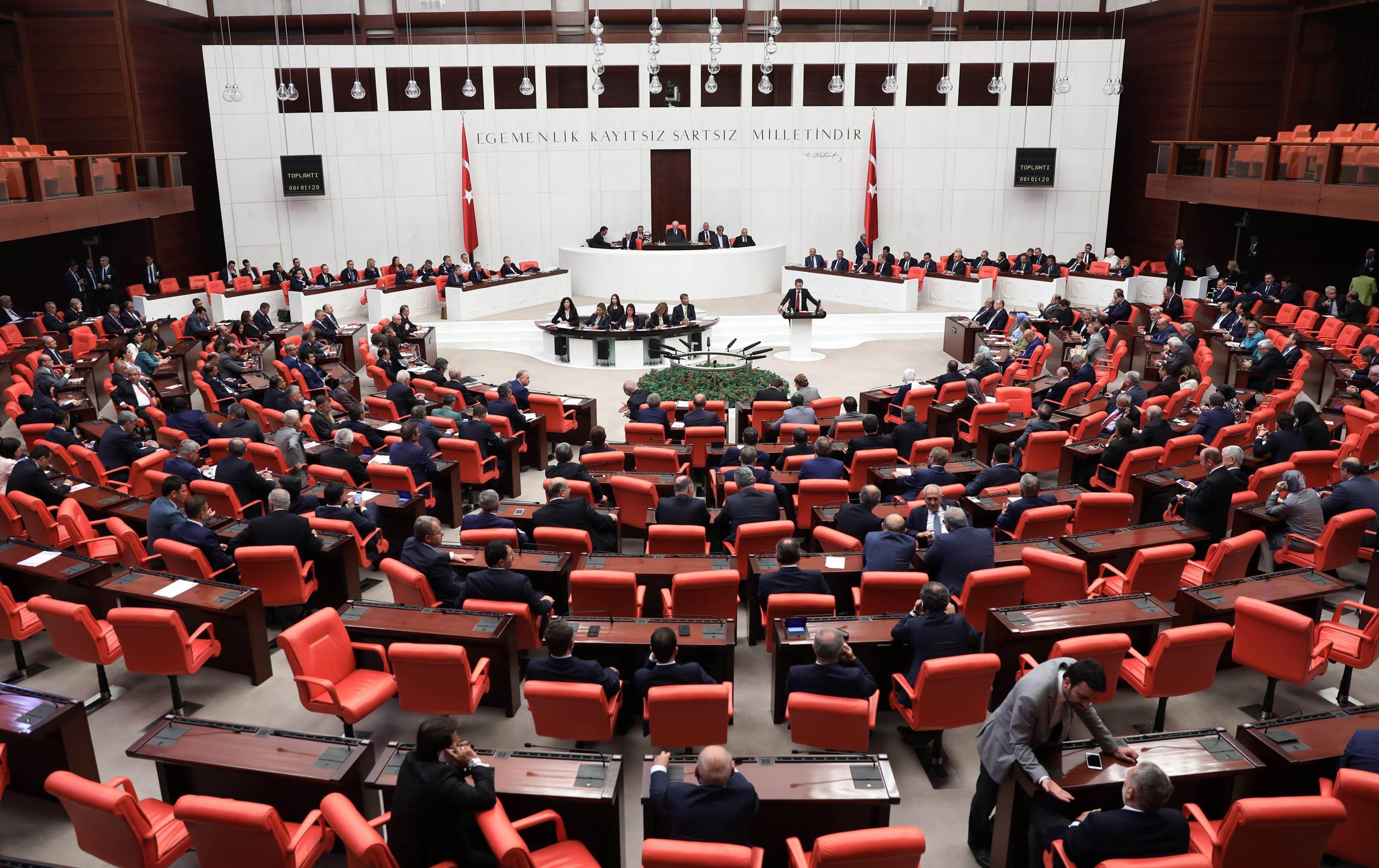 پەرلەمانی تورکیا رەتیکردەوە لێکۆڵینەوە لە تەقینەوەکەی شەقامی ئیستقلال بکات