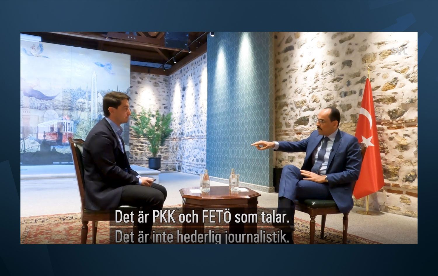 Îbrahîm Kalin ji rojnamegerê Swêdî hêrs bû û hevpeyvîn temam nekir