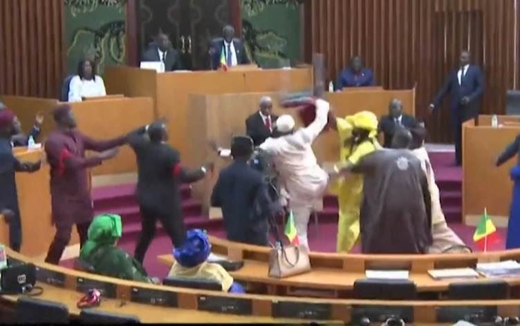 Kadın vekile şiddet görüntüleri büyük tepki topladı