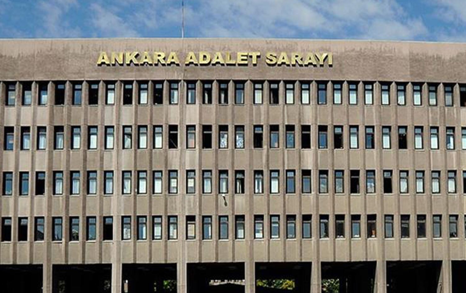 Heşt çalakvanên Tevgera Jinên Azad hatin girtin