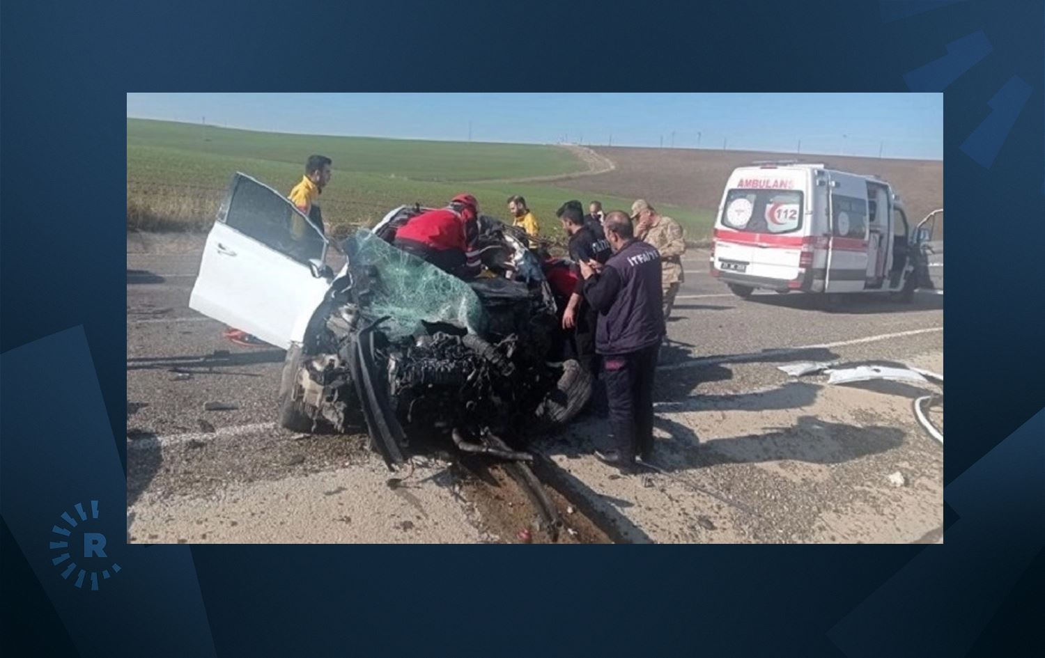 Diyarbakır'da feci kaza: 2 ölü 1 yaralı