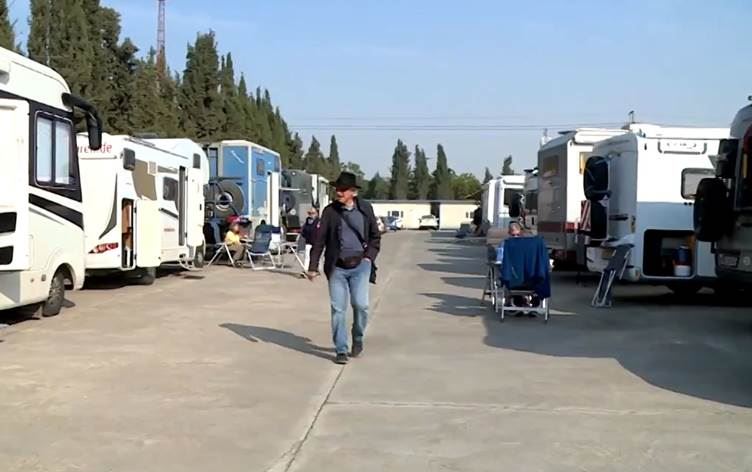 Avrupa'dan karavanları ile yola çıkan turist kafilesi Erbil'e ulaştı