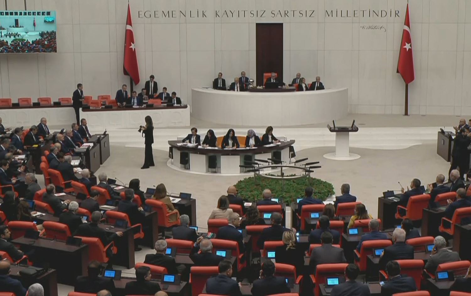 سەرۆکی جەهەپە وەزیری ناوخۆی تورکیای بە بازرگانیکردن بە مادەی هۆشبەر تۆمەتبار کرد