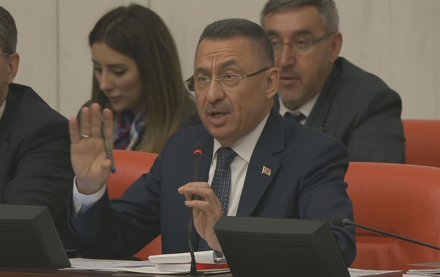 Di gotûbêjên Parlamentoya Tirkiyê yên li ser budceyê de alozî derketin