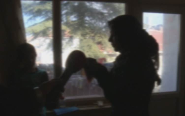 ANKARA - Eşi IŞİD tarafından öldürülen Kobanili 5 çocuk annesi zor durumda