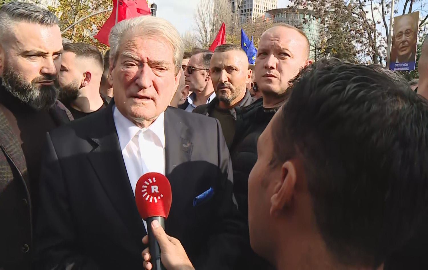 سەرکردەی ئۆپۆزیسیۆنی ئەلبانیا داوا لە سەرکردە ئەوروپییەکان دەکات پاڵپشتی لە سەرۆکوەزیرانی وڵاتەکە نەکەن